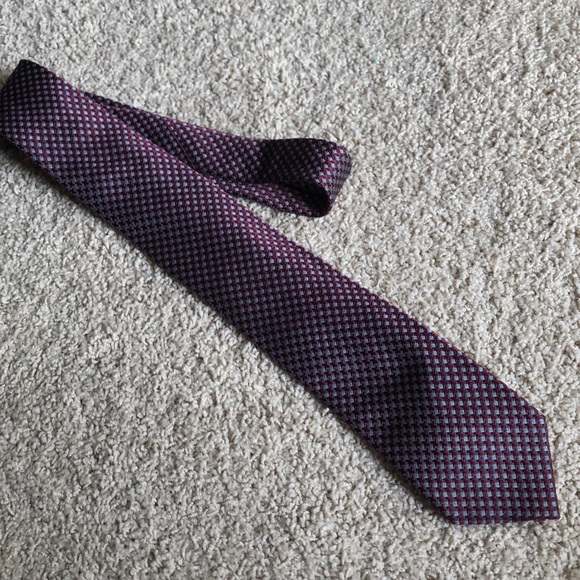 Craft & Barrow Burgundy & Gray Houndstooth Tie - Picture 2 of 4